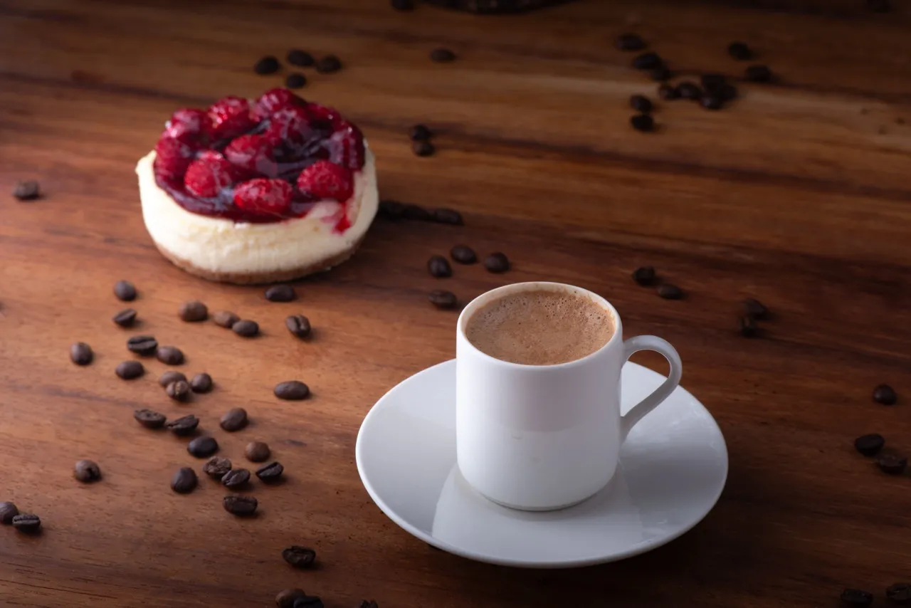 Sütlü Türk Kahvesi